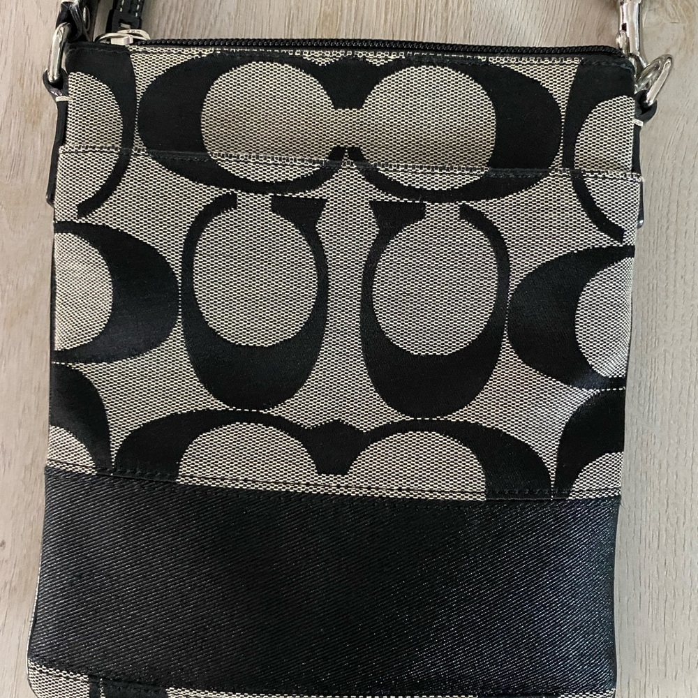 3 compartment Coach hip bag